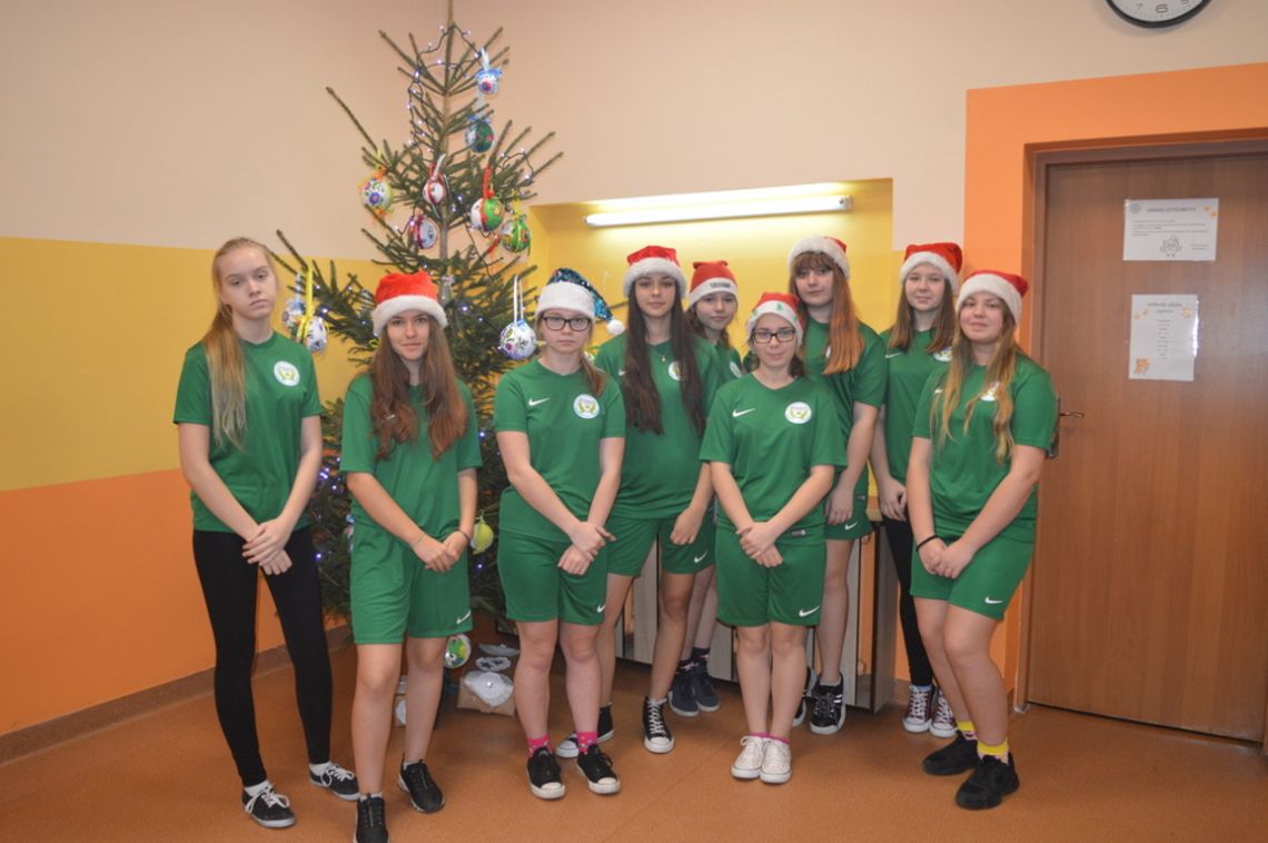 Grafika #0: Prezent od Stowarzyszenia Przyjaciół Szkoły Przyjaciół w Leśnicach