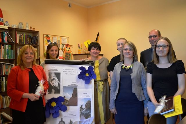 Grafika #0: "Selfie z Papieżem"