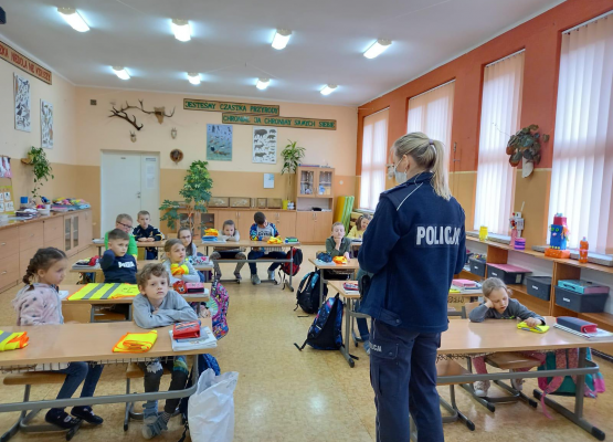 Spotkanie z paniami policjantkami