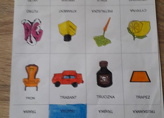 Pomoce do zajęć logopedycznych wykonane przez uczniów klasy 2 i 3