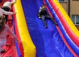 zabawy na dmuchańcu