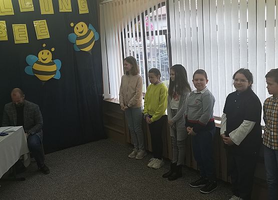 Uczniowie biorący udział w konkursie 2