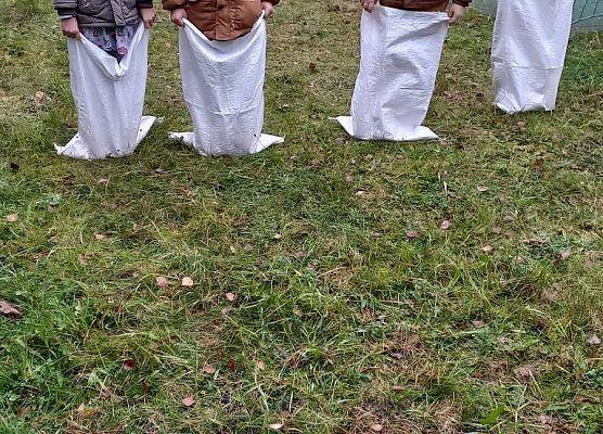 skoki w workach klasa 1