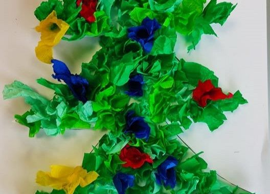 choinka z krepiny Krystian klasa 3