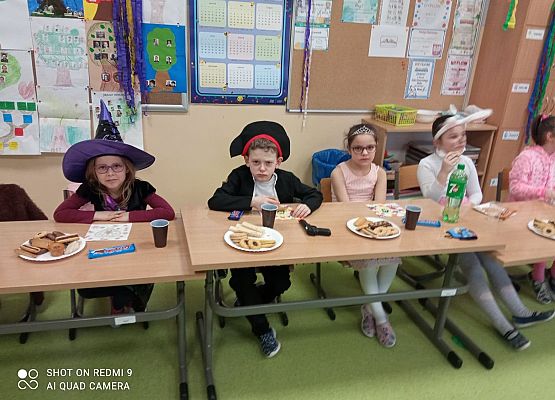 Grafika 7: Bal karnawałowy