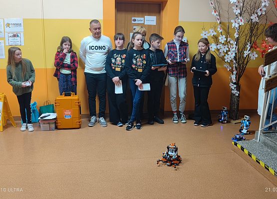 Grafika 2: Dzień Nowych Technologii w Edukacji - Pierwszy Dzień Wiosny - Światowy Dzień Zespołu Downa