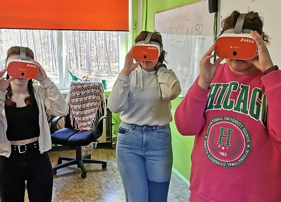 Grafika 18: Dzień Nowych Technologii w Edukacji - Pierwszy Dzień Wiosny - Światowy Dzień Zespołu Downa