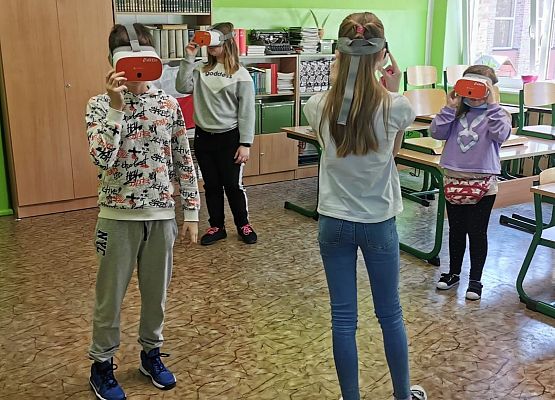 Grafika 21: Dzień Nowych Technologii w Edukacji - Pierwszy Dzień Wiosny - Światowy Dzień Zespołu Downa