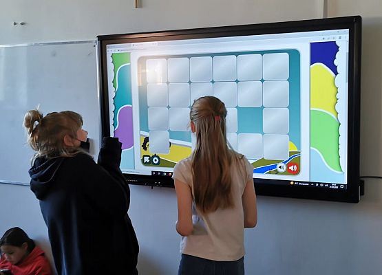 Grafika 38: Dzień Nowych Technologii w Edukacji - Pierwszy Dzień Wiosny - Światowy Dzień Zespołu Downa