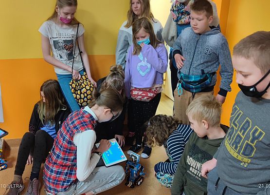 Grafika 11: Dzień Nowych Technologii w Edukacji - Pierwszy Dzień Wiosny - Światowy Dzień Zespołu Downa