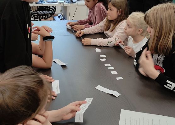 „Biblioteczne podchody”.- klasa 3