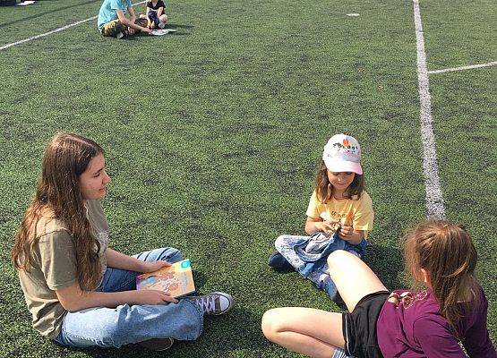 CAŁA POLSKA CZYTA DZIECIOM