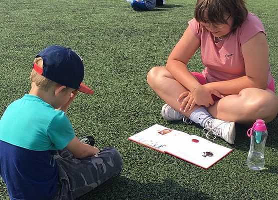 CAŁA POLSKA CZYTA DZIECIOM