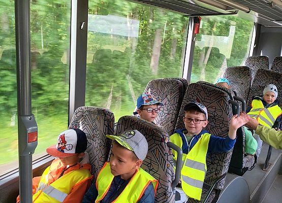 przejazd dzieci autobusem