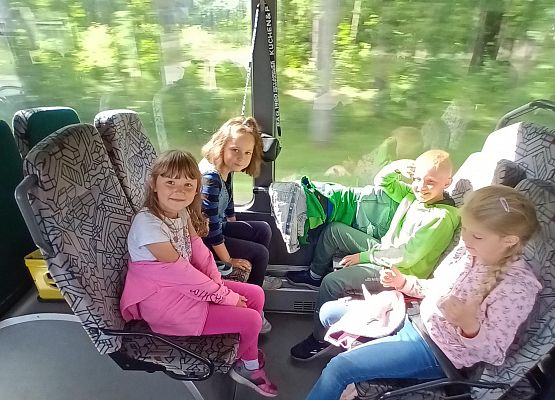 przejazd dzieci autobusem