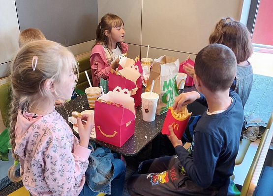 posiłek w McDonalds