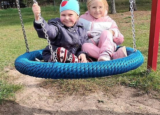 zabawy na przedszkolnym placu zabaw