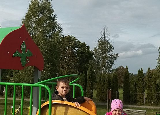 zabawy na przedszkolnym placu zabaw