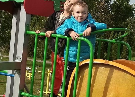 zabawy na przedszkolnym placu zabaw