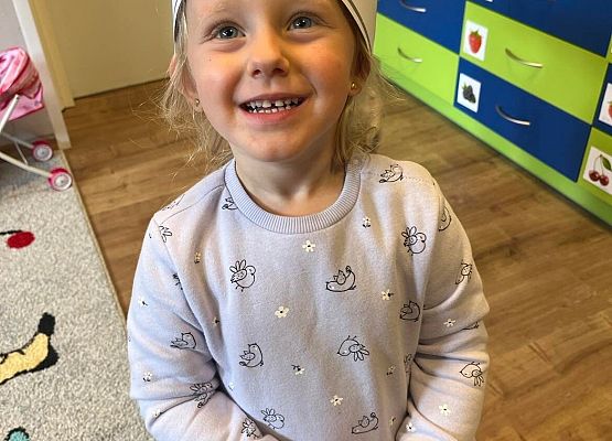 wspólne zdjęcie w wykonanych jesiennych opaskach