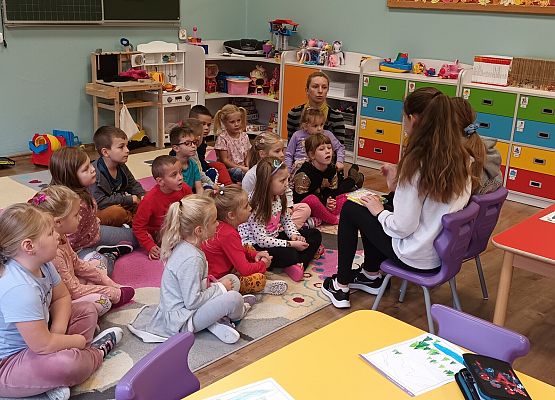 czytanie przedszkolakom książki