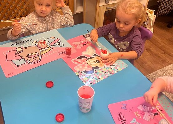 malowanie jabłek z gipsu farbami