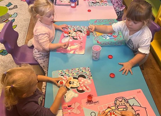 malowanie jabłek z gipsu farbami