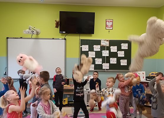 podrzucanie miśków