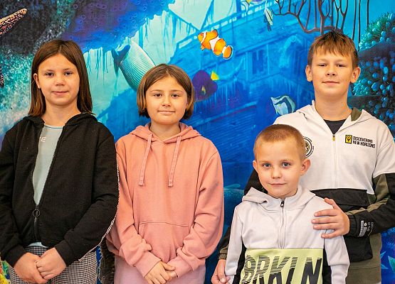 A tu jest nas czworo