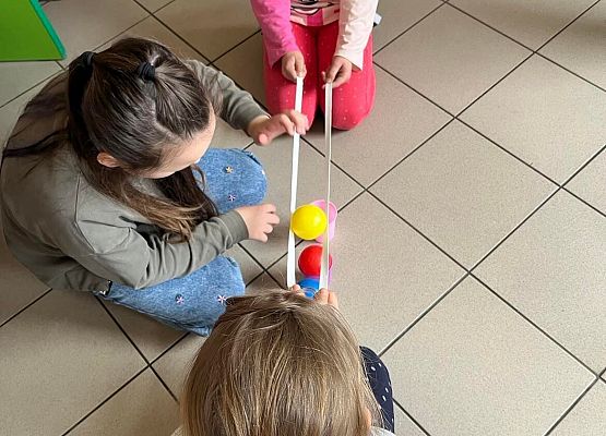 zabawy na holu Maluchów