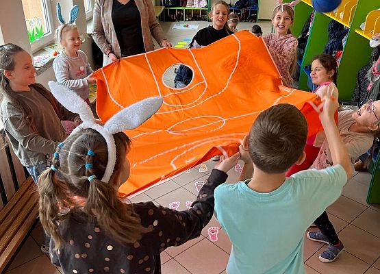 zabawy na holu Maluchów