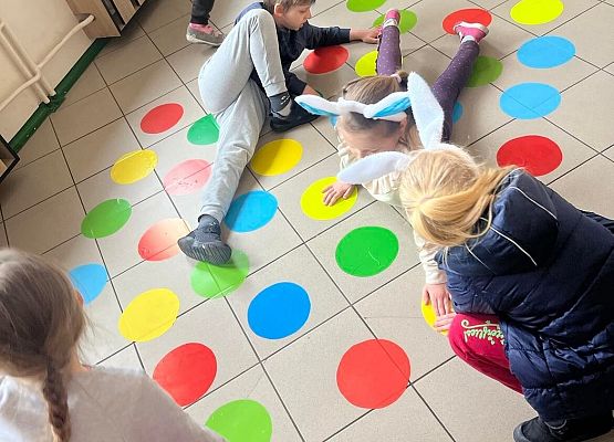 zabawy na holu Maluchów