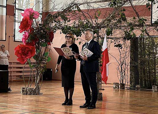 Grafika 139: Dzień Patrona Szkoły oraz Stulecie Lasów Państwowych