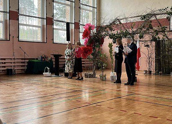 Grafika 140: Dzień Patrona Szkoły oraz Stulecie Lasów Państwowych