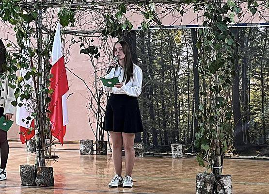 Grafika 141: Dzień Patrona Szkoły oraz Stulecie Lasów Państwowych