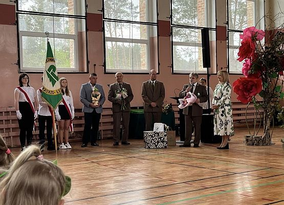 Grafika 142: Dzień Patrona Szkoły oraz Stulecie Lasów Państwowych