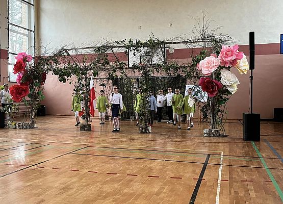 Grafika 148: Dzień Patrona Szkoły oraz Stulecie Lasów Państwowych