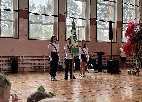 Grafika 151: Dzień Patrona Szkoły oraz Stulecie Lasów Państwowych