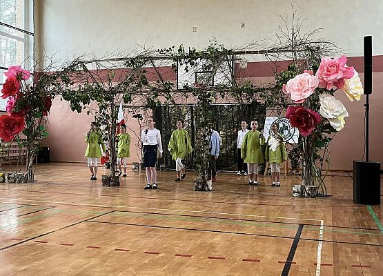 Grafika 158: Dzień Patrona Szkoły oraz Stulecie Lasów Państwowych