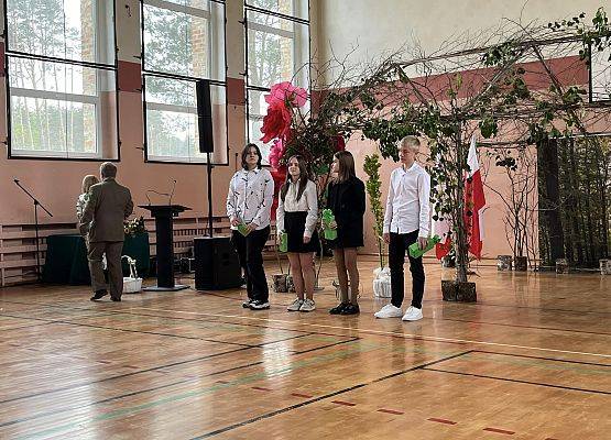 Grafika 163: Dzień Patrona Szkoły oraz Stulecie Lasów Państwowych