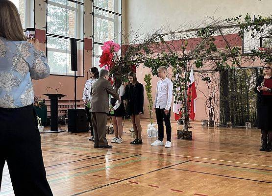 Grafika 164: Dzień Patrona Szkoły oraz Stulecie Lasów Państwowych