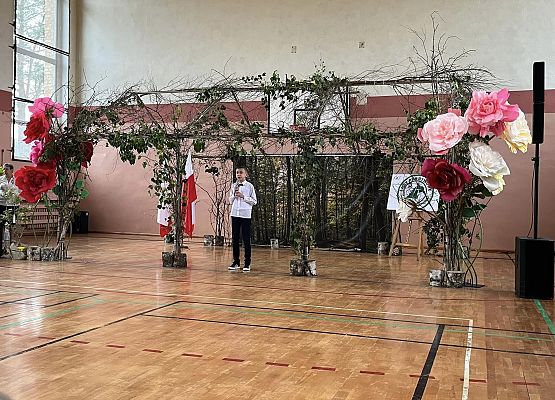 Grafika 165: Dzień Patrona Szkoły oraz Stulecie Lasów Państwowych