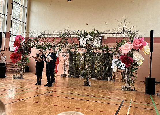 Grafika 168: Dzień Patrona Szkoły oraz Stulecie Lasów Państwowych