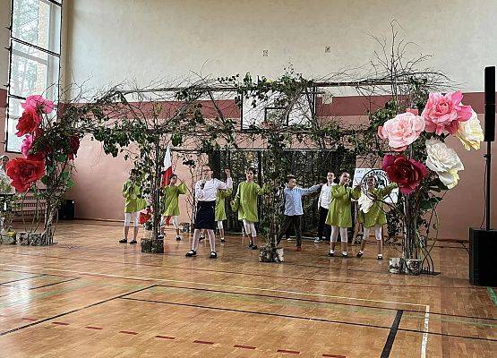 Grafika 4: Dzień Patrona Szkoły oraz Stulecie Lasów Państwowych