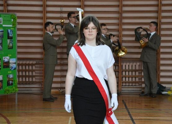 Grafika 98: Dzień Patrona Szkoły oraz Stulecie Lasów Państwowych