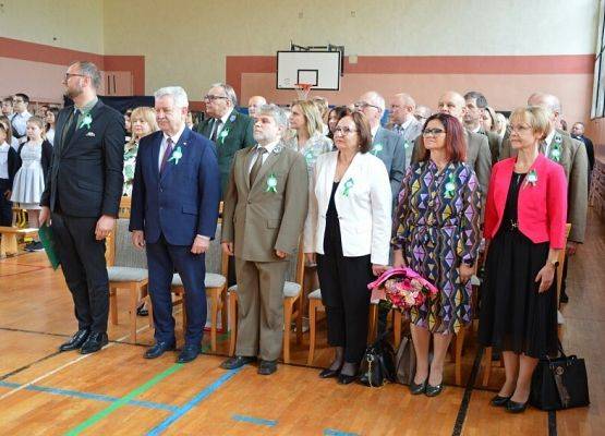 Grafika 100: Dzień Patrona Szkoły oraz Stulecie Lasów Państwowych