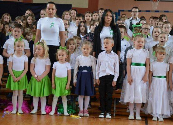 Grafika 71: Dzień Patrona Szkoły oraz Stulecie Lasów Państwowych