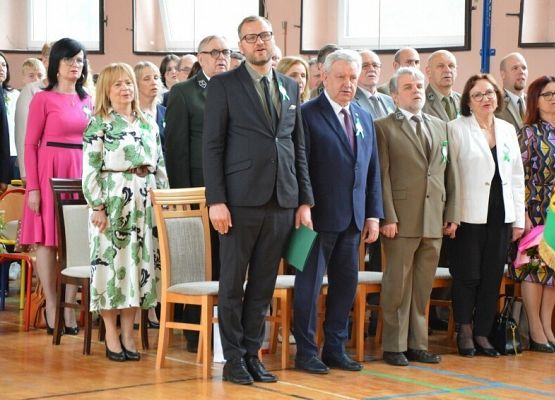 Grafika 73: Dzień Patrona Szkoły oraz Stulecie Lasów Państwowych