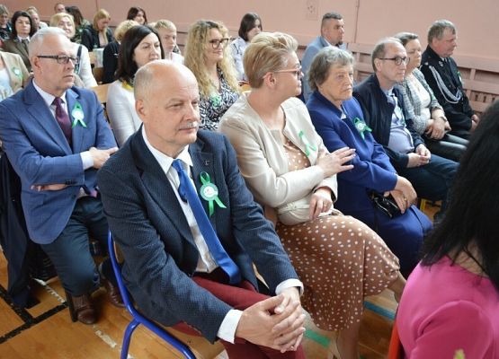 Grafika 75: Dzień Patrona Szkoły oraz Stulecie Lasów Państwowych