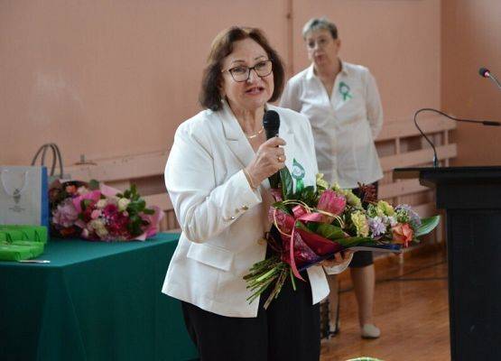 Grafika 117: Dzień Patrona Szkoły oraz Stulecie Lasów Państwowych